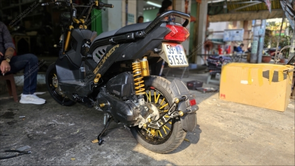 Anh Trác - Zoomer X 