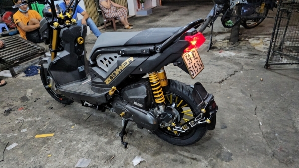 Anh Trác - Zoomer X 