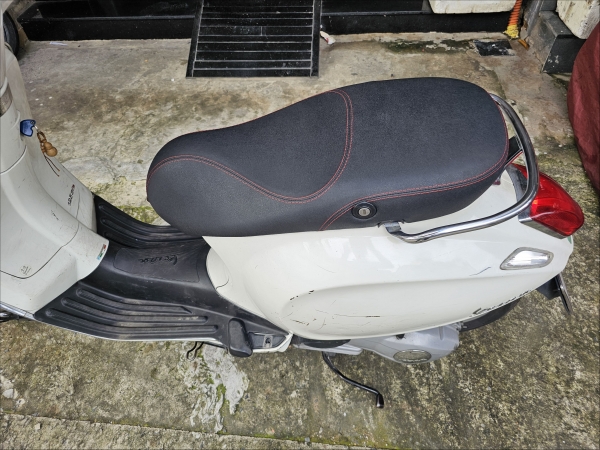 Vespa Primavera độ đầu đèn Vespa Sprint - Phương Vy