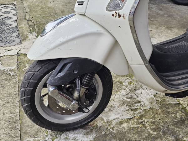 Vespa Primavera độ đầu đèn Vespa Sprint - Phương Vy