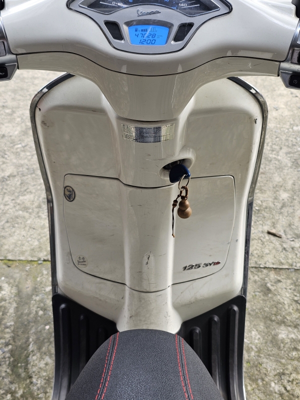 Vespa Primavera độ đầu đèn Vespa Sprint - Phương Vy