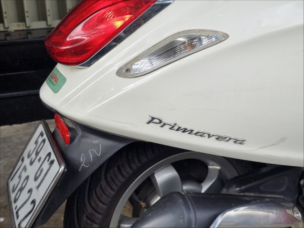 Vespa Primavera độ đầu đèn Vespa Sprint - Phương Vy