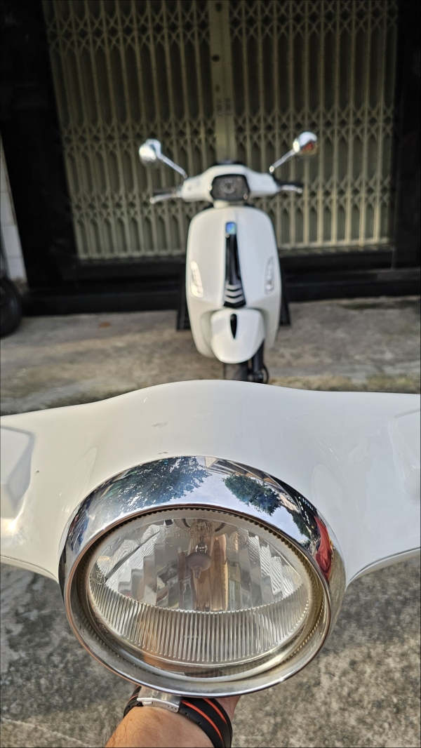Vespa Primavera độ đầu đèn Vespa Sprint - Phương Vy