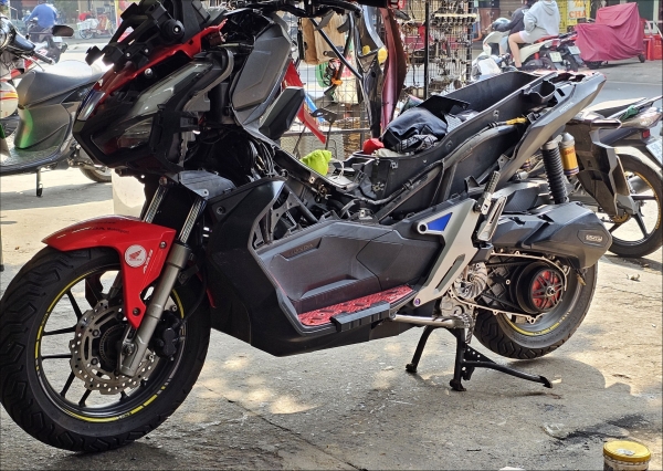 ADV 150 - Jimmy Luu