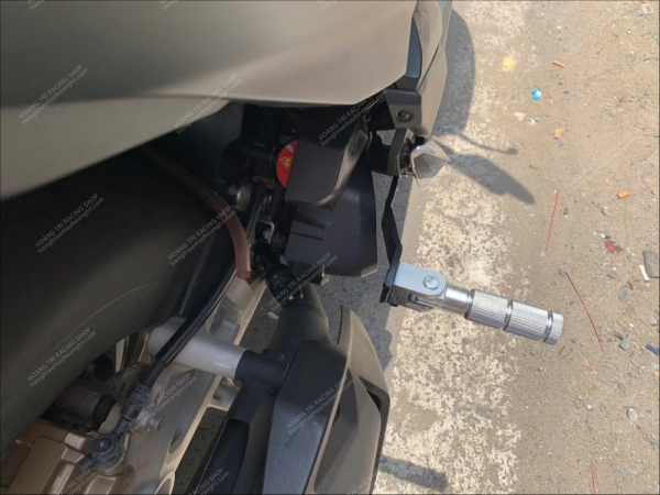 Gác chân Phụ Vario 160 - Gác chân FRX