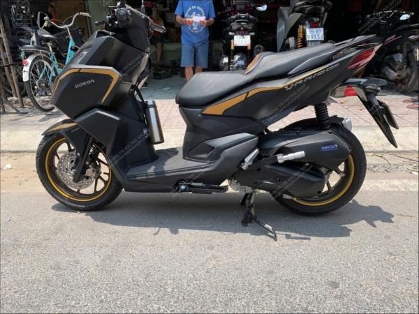 Gác chân Phụ Vario 160 - Gác chân FRX