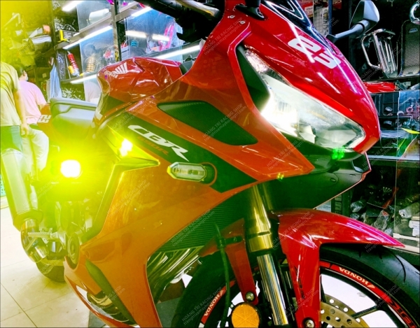 CBR650R Red - Hàn Quốc 