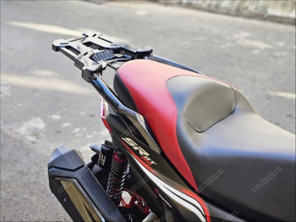 Van Bao - Aprilia SR GT 200