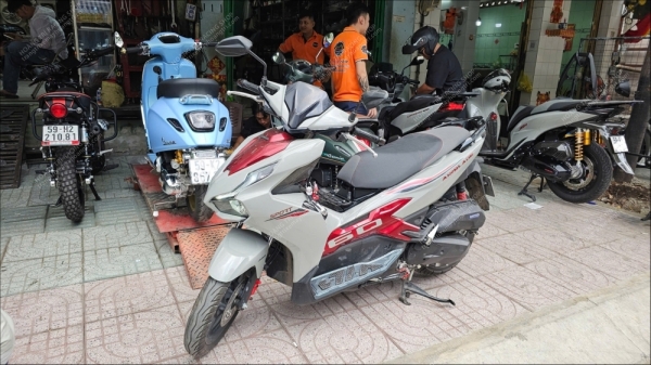 Bộ sưu tập ảnh Airblade 160 của Vũ Trường Giang