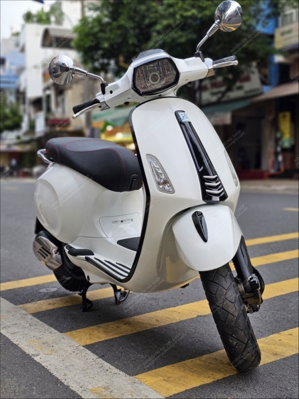 Vespa Primavera độ đầu đèn Vespa Sprint - Phương Vy