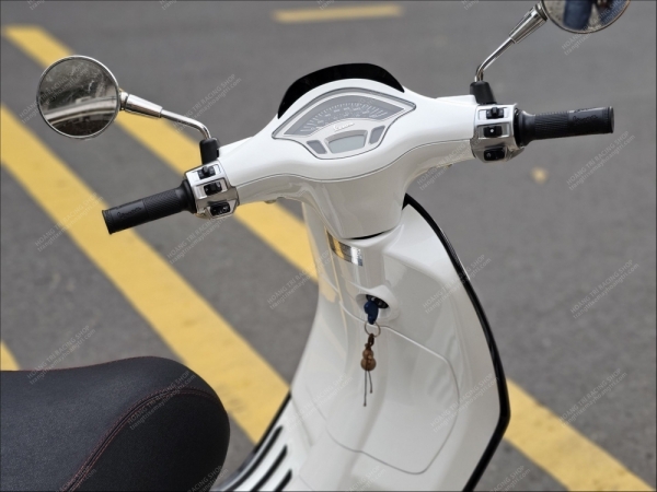 Vespa Primavera độ đầu đèn Vespa Sprint - Phương Vy