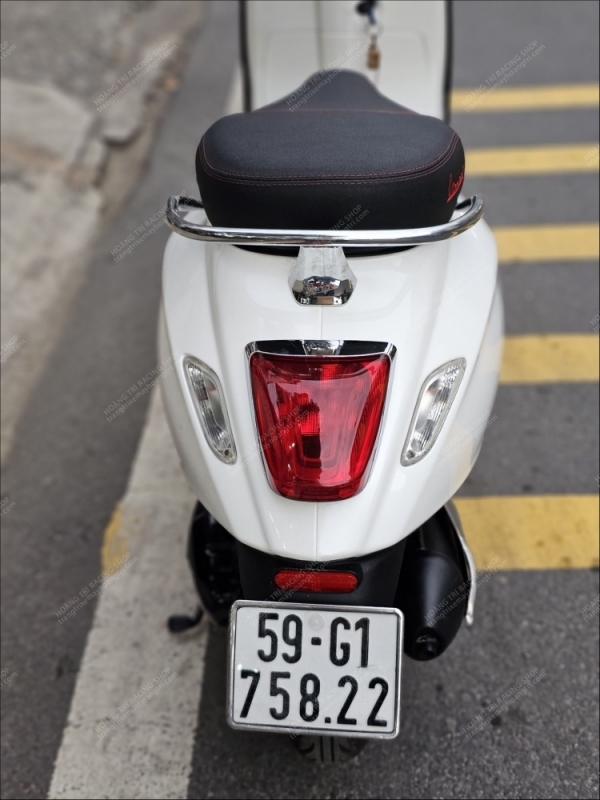 Vespa Primavera độ đầu đèn Vespa Sprint - Phương Vy